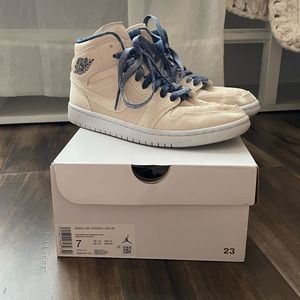 Women’s Nike Air Jordan 1 Mid